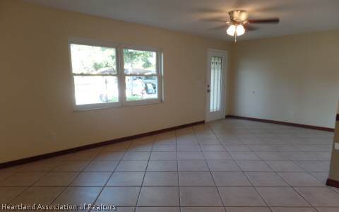 425 Spring Boulevard Sebring, FL 33876 - Photo 3 of 16 Gallery Image 3