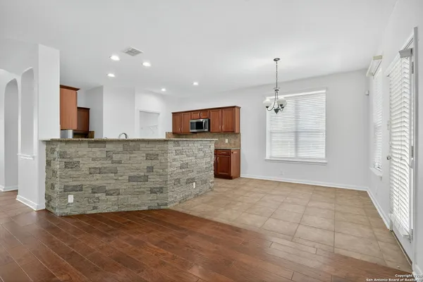 $2,600 | 511 Sedberry Court, San Antonio, TX 78258