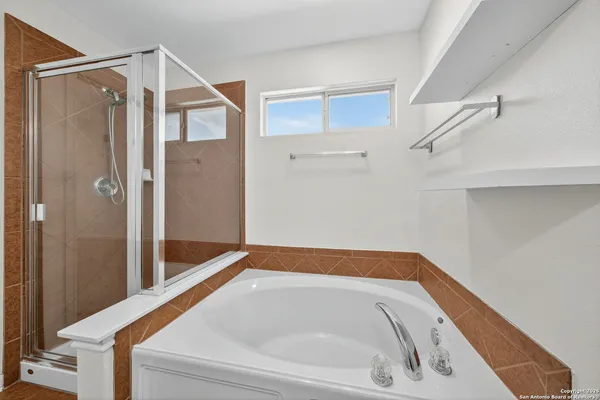$2,600 | 511 Sedberry Court, San Antonio, TX 78258