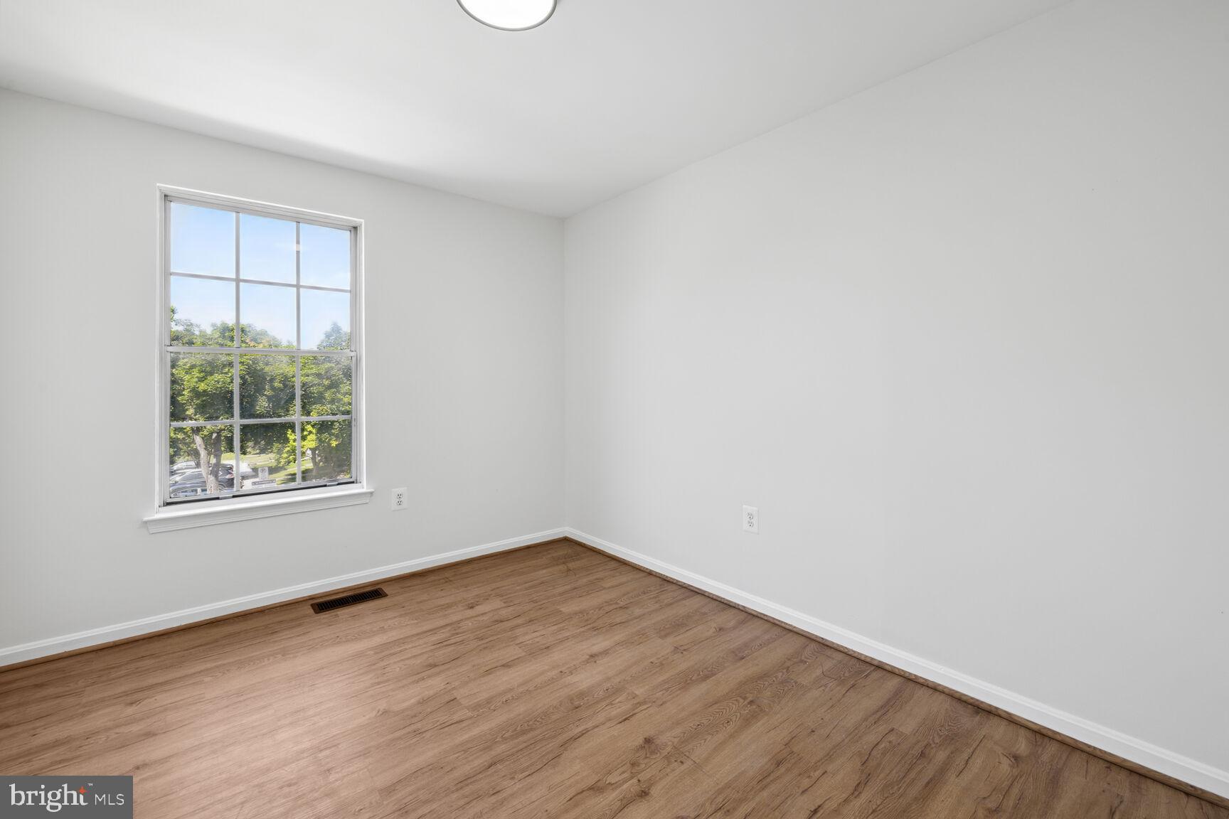 13410 Country Ridge Drive Germantown, MD 20874 - Photo 16 of 39