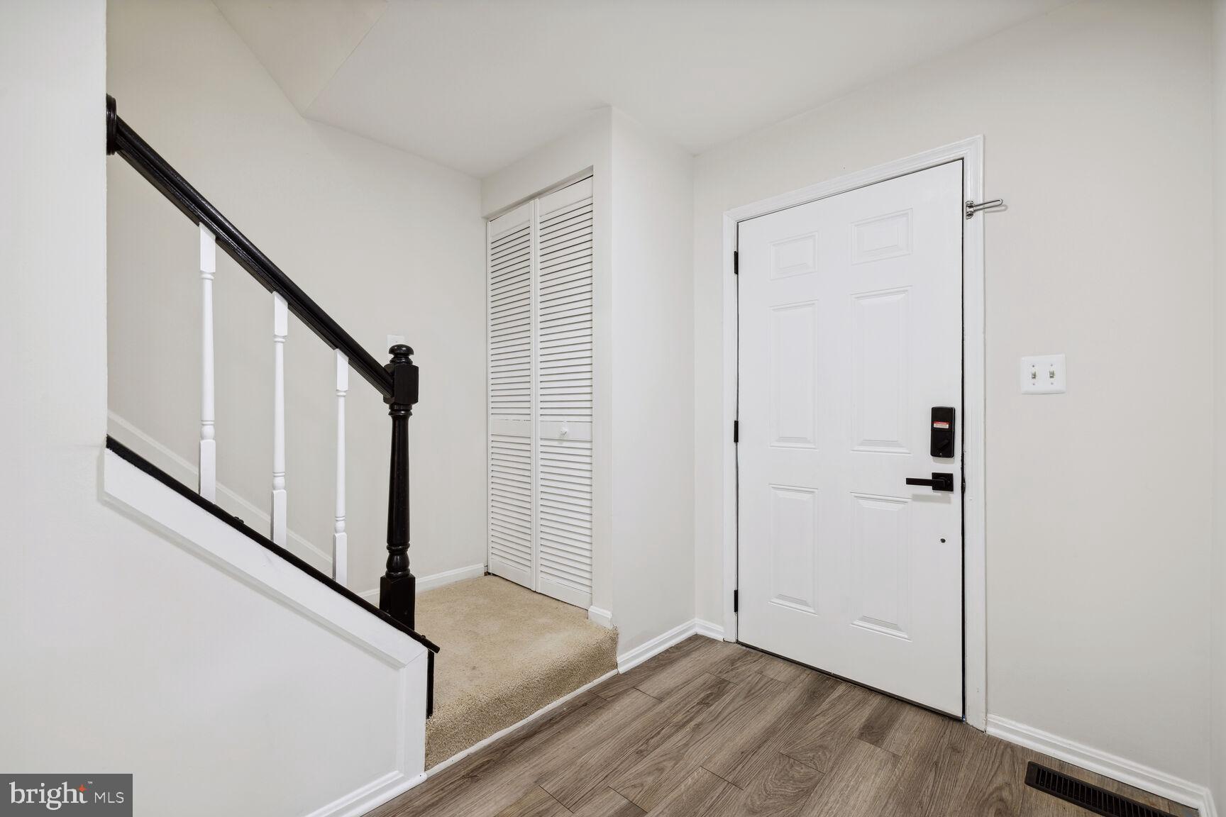 13410 Country Ridge Drive Germantown, MD 20874 - Photo 4 of 39