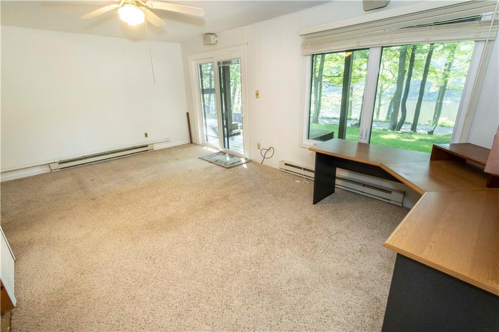 13 Lakeview Road Hidden Valley, PA 15502 - Photo 19 of 33 a room with window