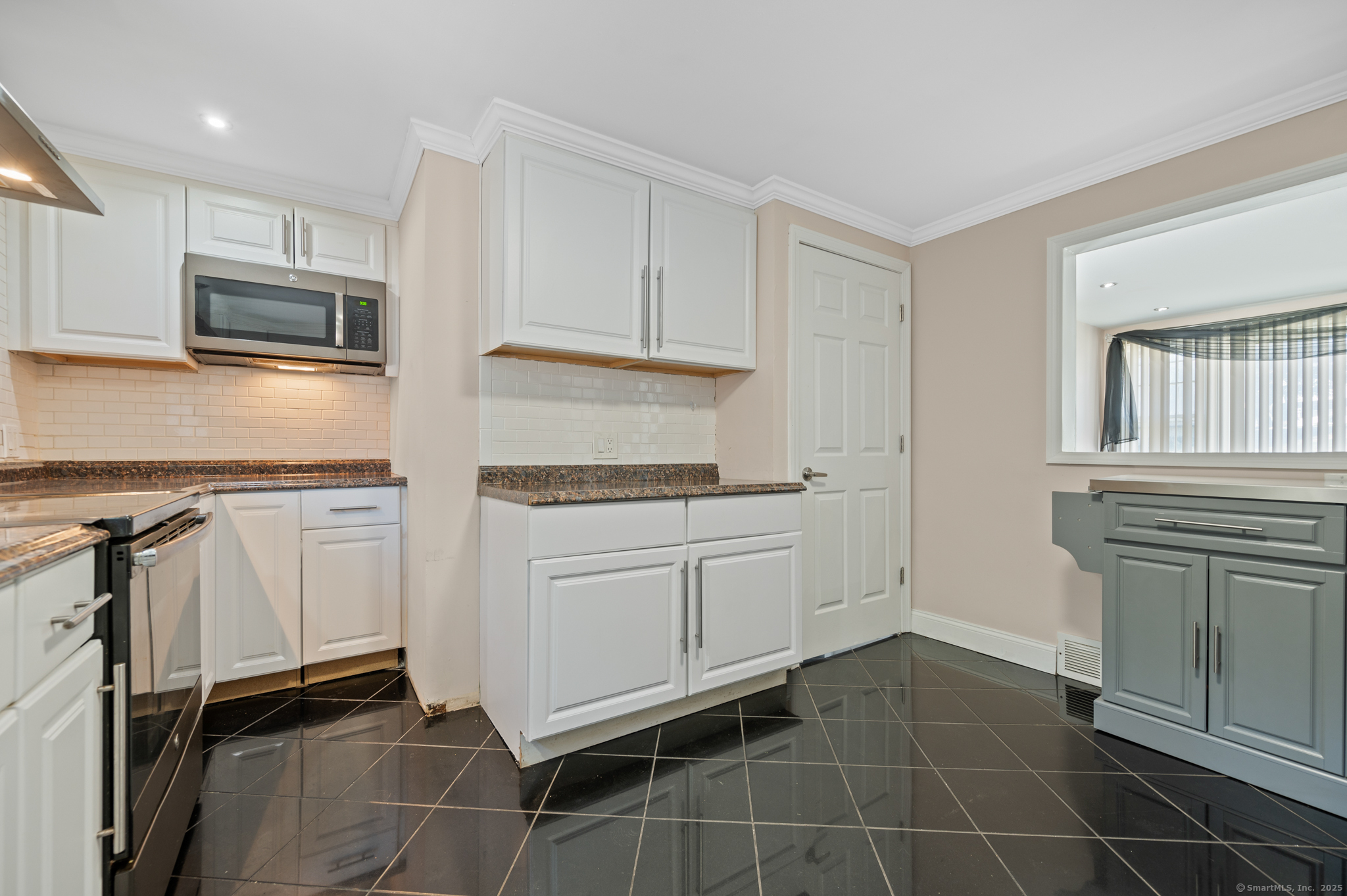31 June Street Naugatuck, CT 06770 - Photo 8 of 24