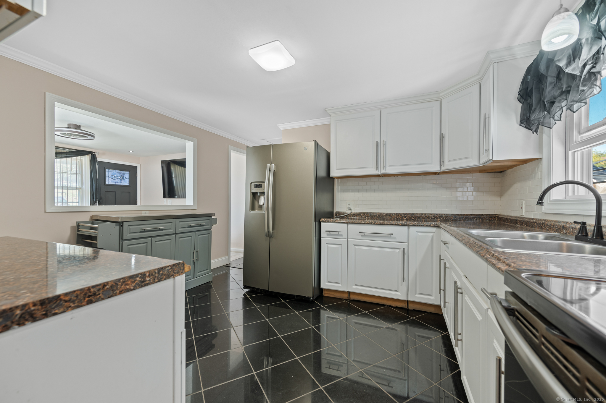 31 June Street Naugatuck, CT 06770 - Photo 9 of 24