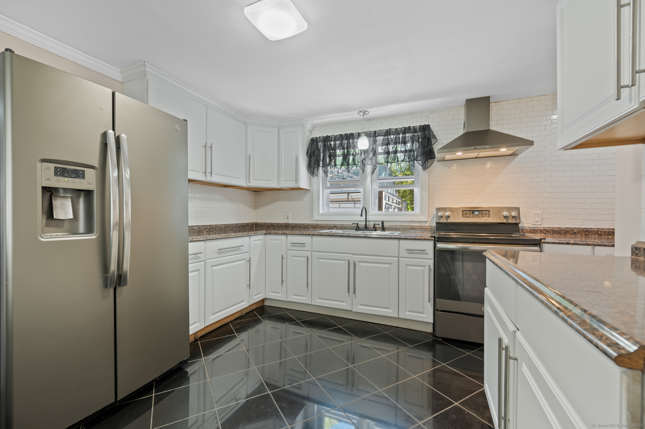 31 June Street Naugatuck, CT 06770 - Photo 10 of 24