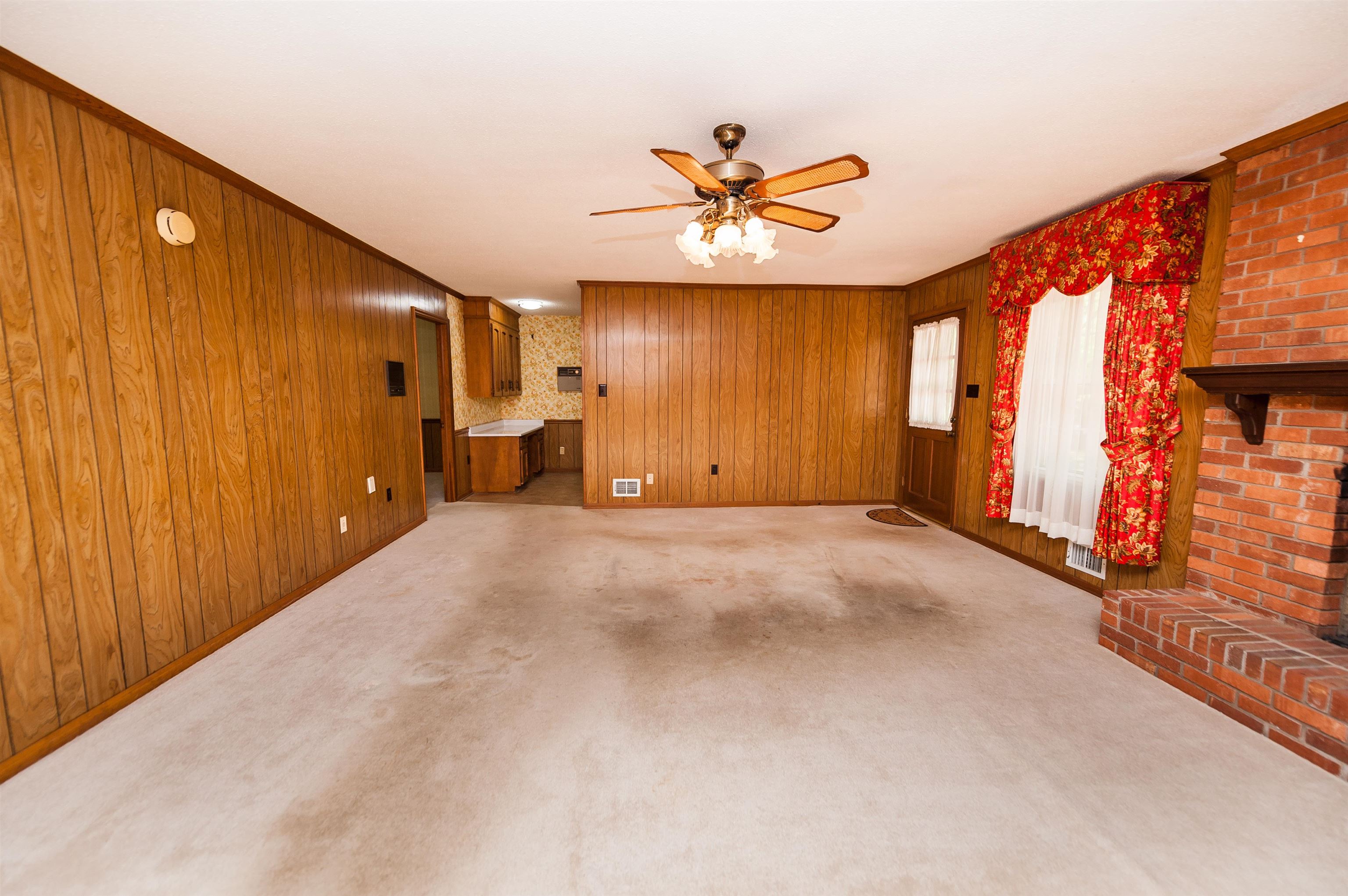 130 Sharcliff Road Cowpens, SC 29330 - Photo 2 of 42
