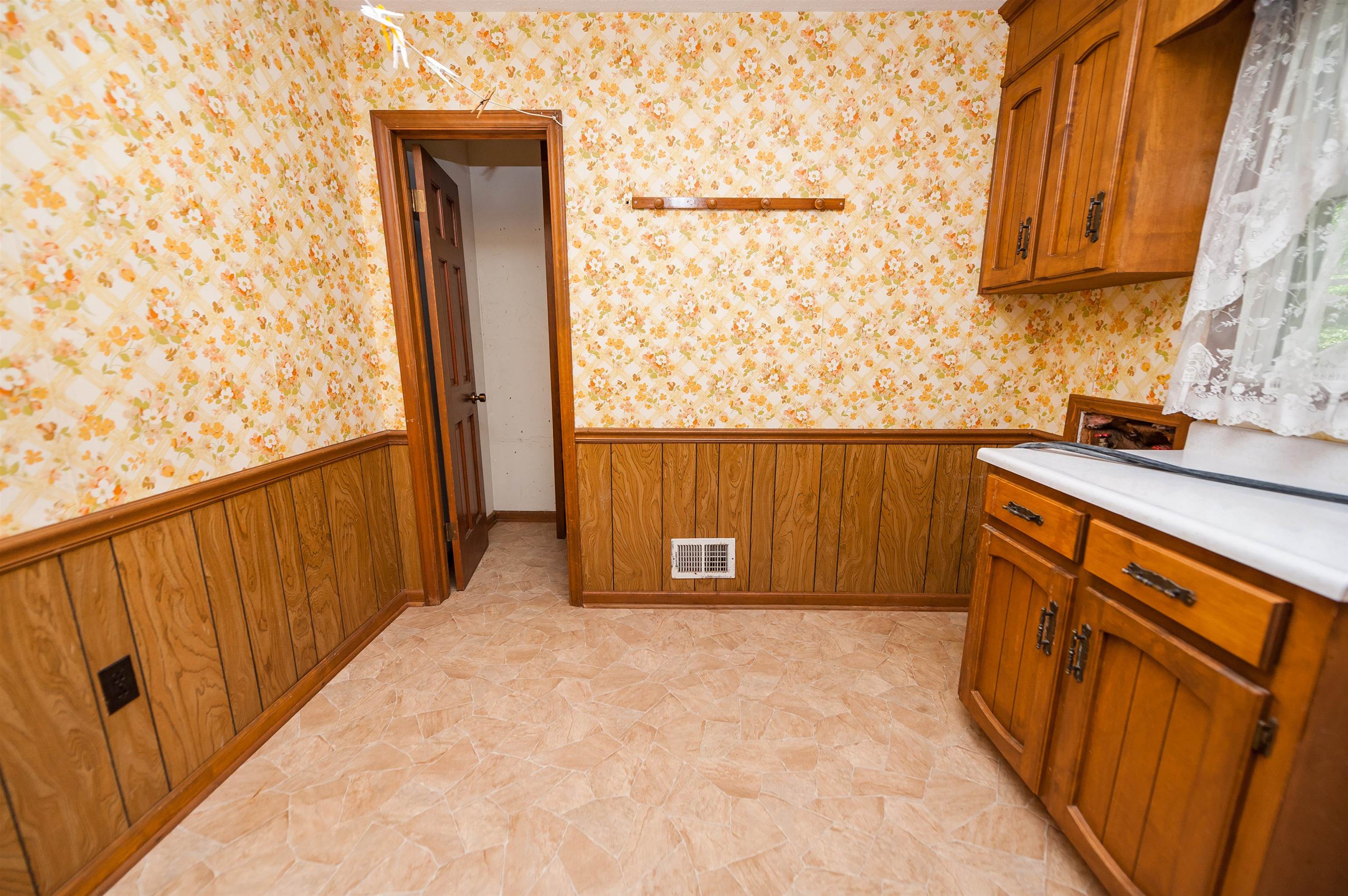 130 Sharcliff Road Cowpens, SC 29330 - Photo 5 of 42