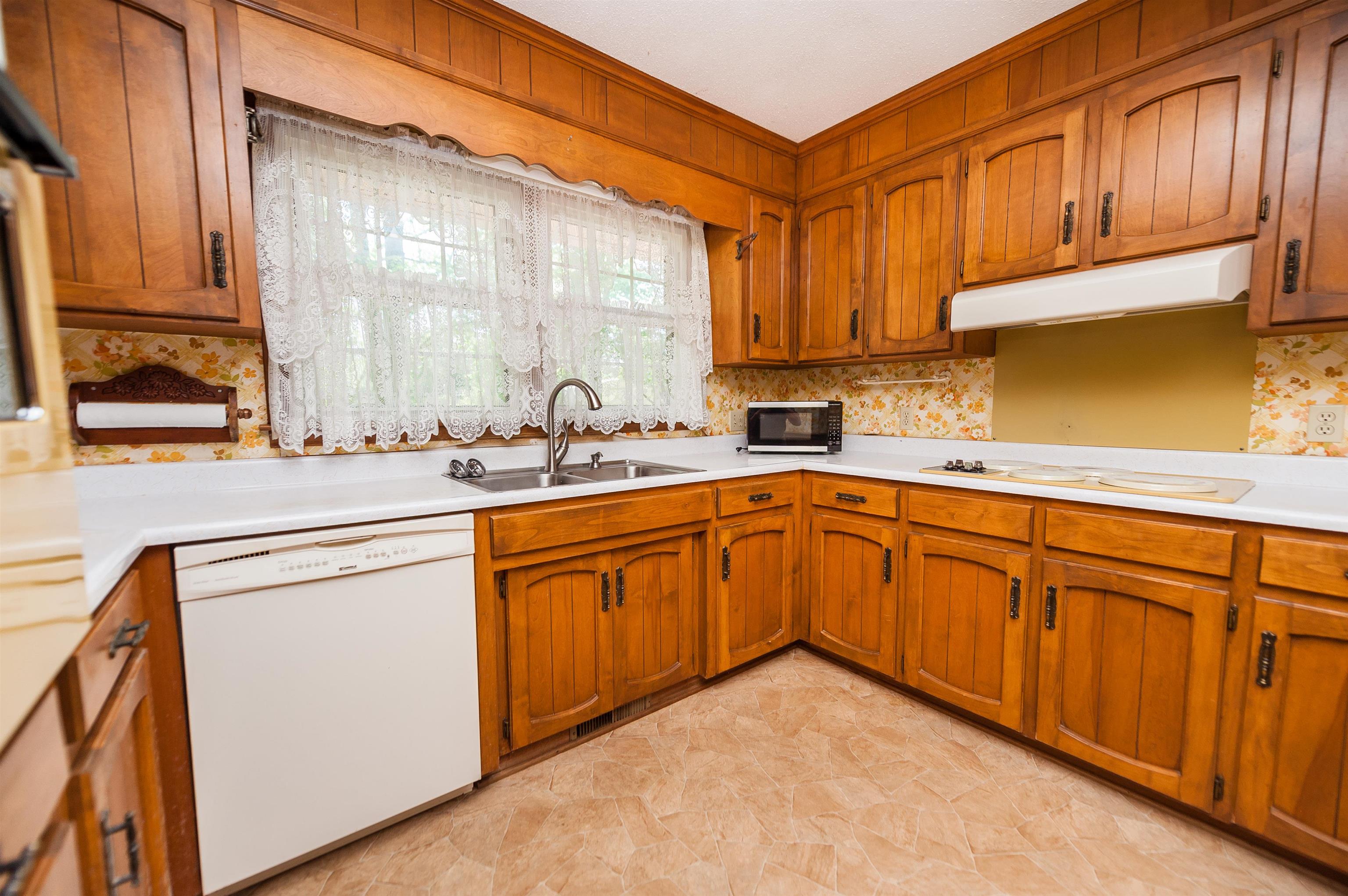 130 Sharcliff Road Cowpens, SC 29330 - Photo 9 of 42