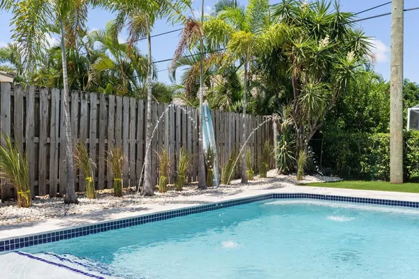 $1,095,000 | 3021 Northeast 23rd Avenue, Lighthouse Point, FL 33064