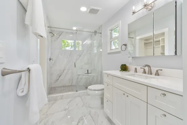 $1,095,000 | 3021 Northeast 23rd Avenue, Lighthouse Point, FL 33064