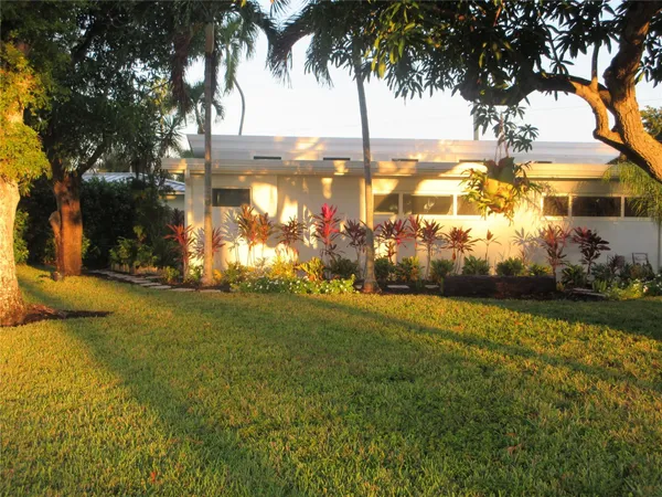 $1,095,000 | 3021 Northeast 23rd Avenue, Lighthouse Point, FL 33064