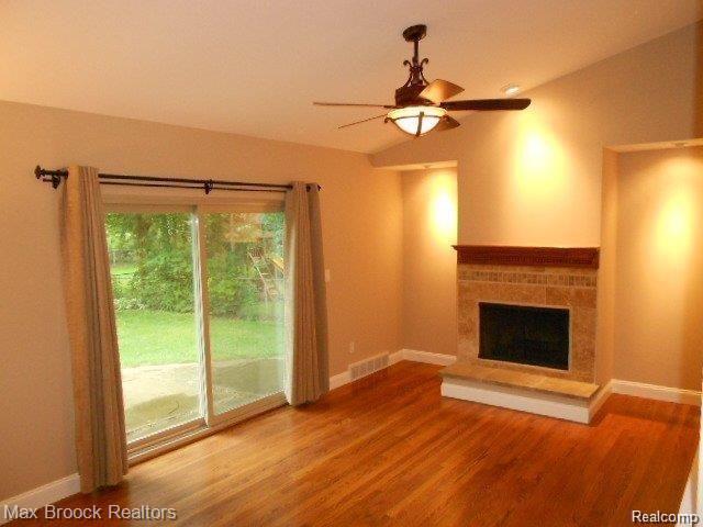 28041 West Nine Mile Road Farmington Hills, MI 48336 - Photo 4 of 9