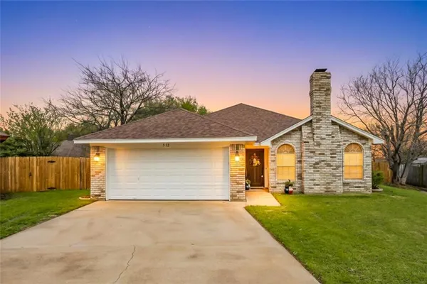 $280,000 | 512 Oak Ridge Court, Crowley, TX 76036
