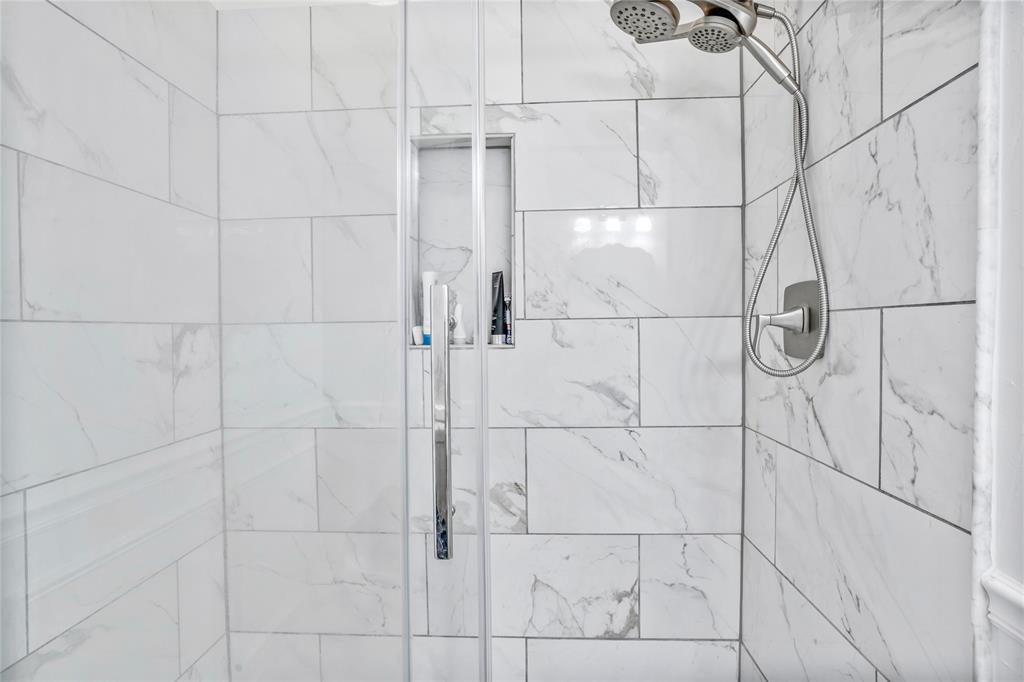 512 Oak Ridge Court Crowley, TX 76036 - Photo 18 of 27