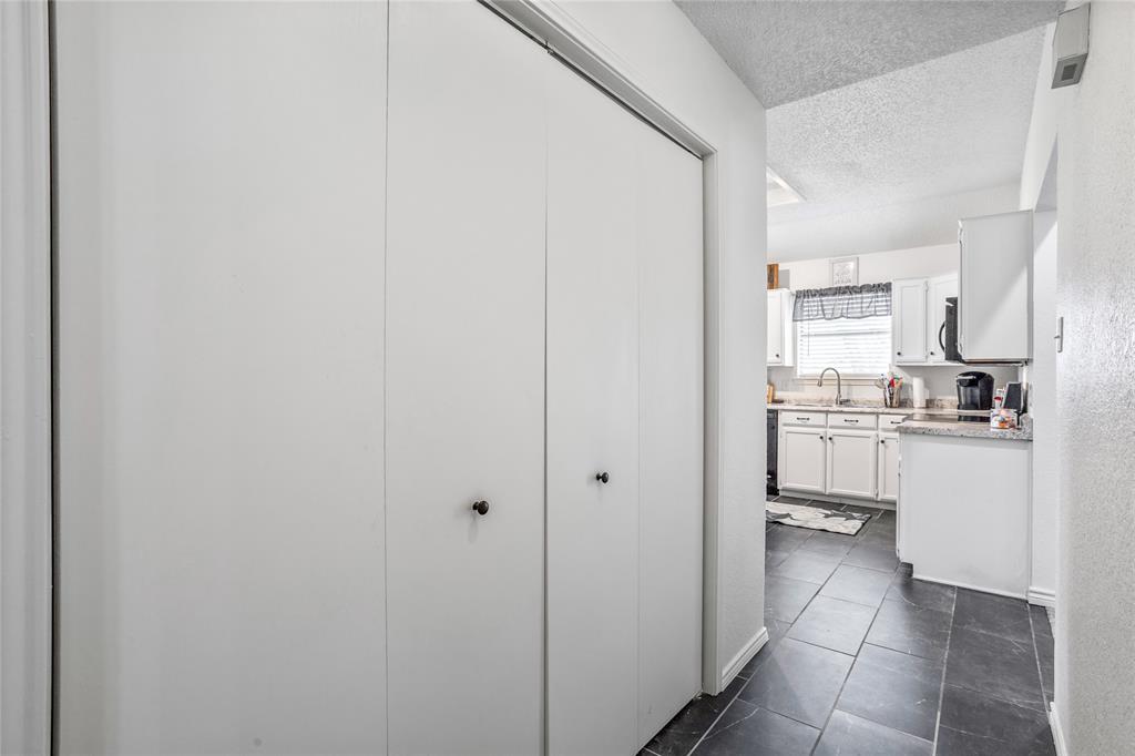 512 Oak Ridge Court Crowley, TX 76036 - Photo 20 of 27