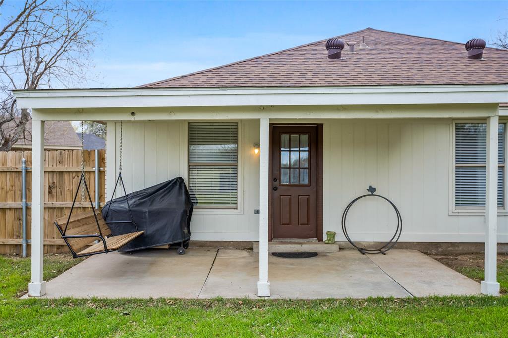 512 Oak Ridge Court Crowley, TX 76036 - Photo 24 of 27