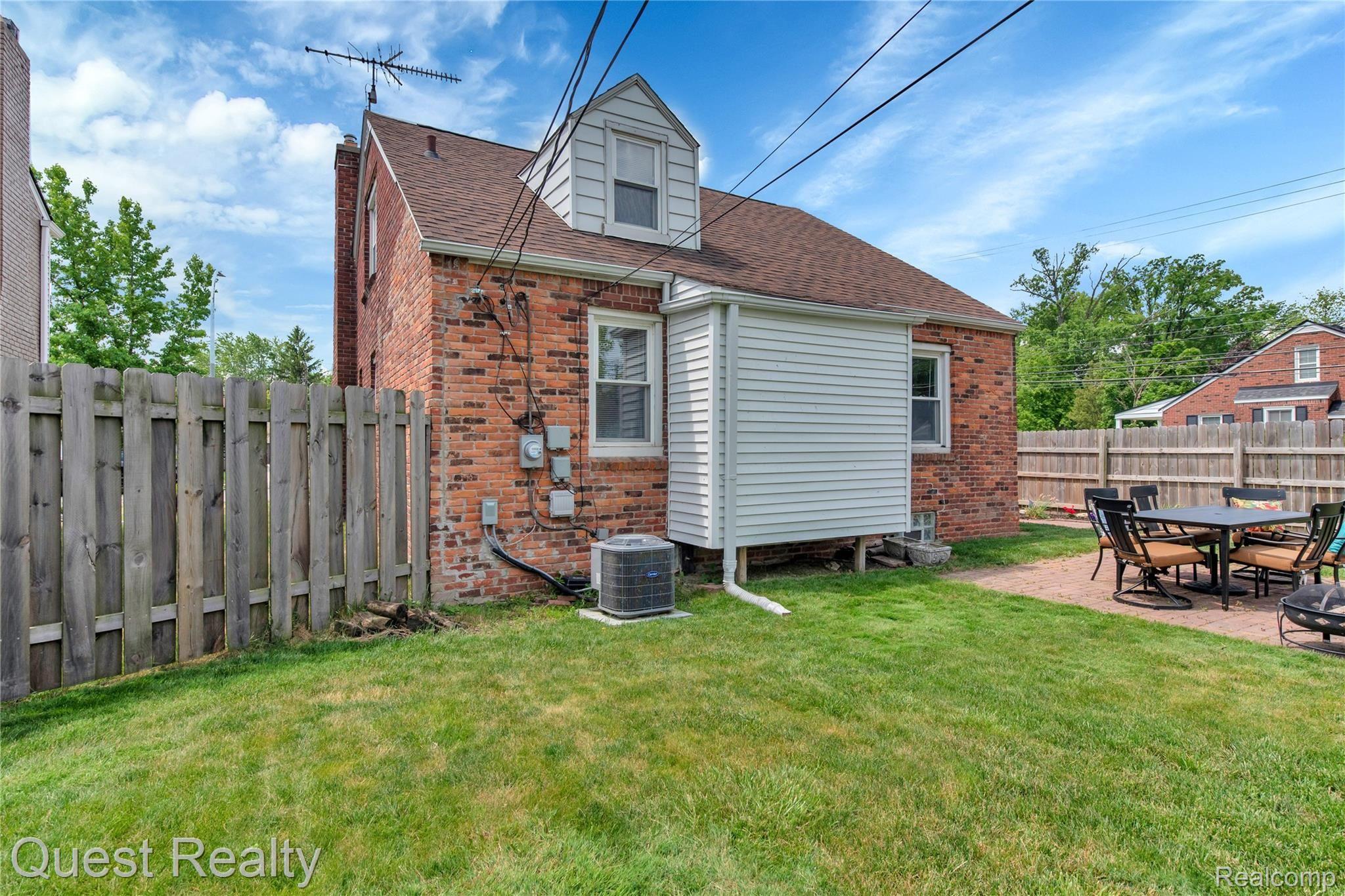 1268 Hampton Road Grosse Pointe, MI 48236 - Photo 10 of 45 1268 Hampton - HD Drone Photography-10.jpg