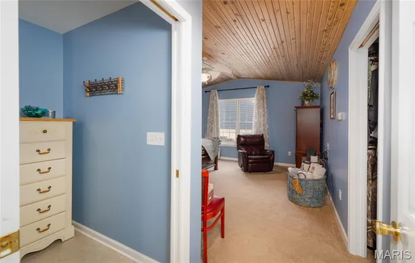 $590,000 | 1912 Lakeshore Drive, Cuba, MO 65453