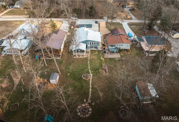 $590,000 | 1912 Lakeshore Drive, Cuba, MO 65453