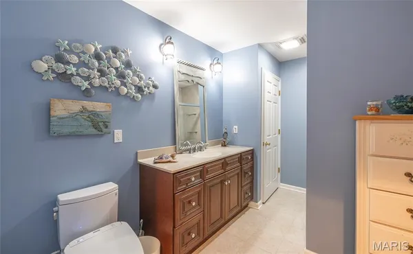 $590,000 | 1912 Lakeshore Drive, Cuba, MO 65453