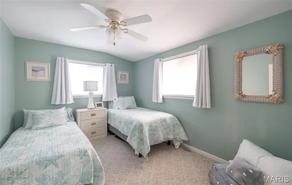 $590,000 | 1912 Lakeshore Drive, Cuba, MO 65453