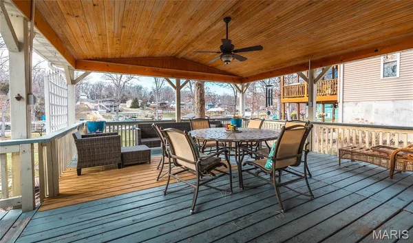 $590,000 | 1912 Lakeshore Drive, Cuba, MO 65453