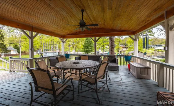 $590,000 | 1912 Lakeshore Drive, Cuba, MO 65453