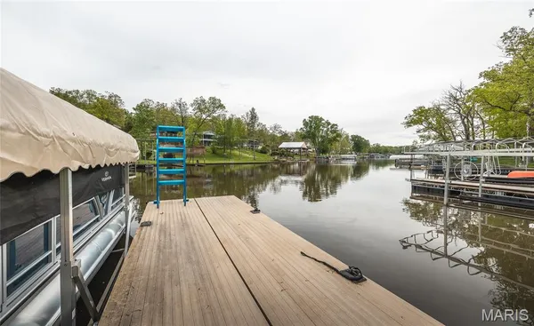 $590,000 | 1912 Lakeshore Drive, Cuba, MO 65453