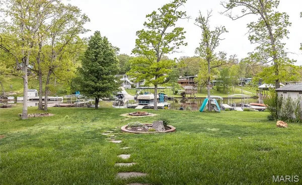 $590,000 | 1912 Lakeshore Drive, Cuba, MO 65453