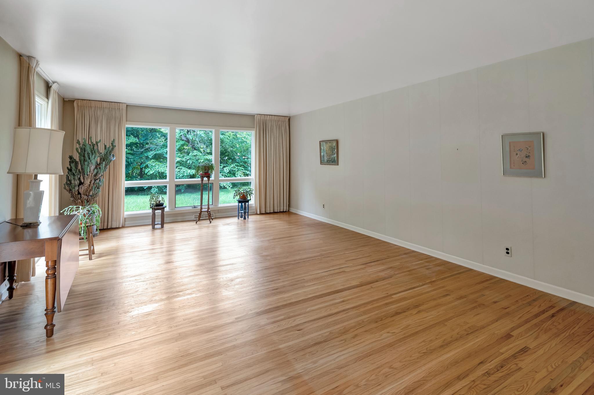 144 Forest Road Moorestown, NJ 08057 - Photo 9 of 50 Gallery Image 9