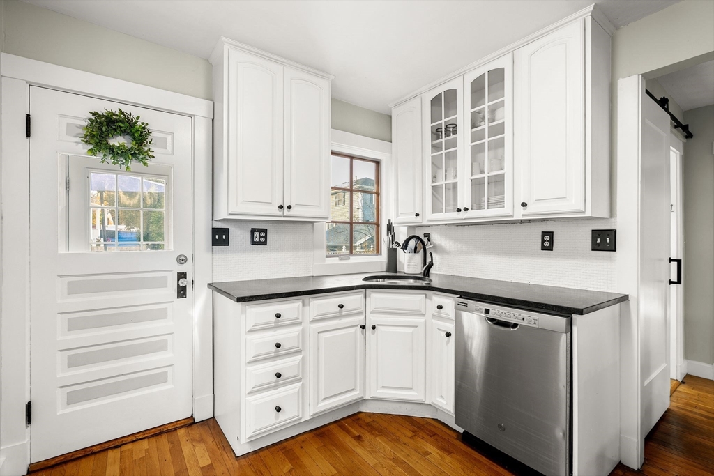 73 Albatross Road Quincy, MA 02169 - Photo 12 of 42 Gallery Image 12