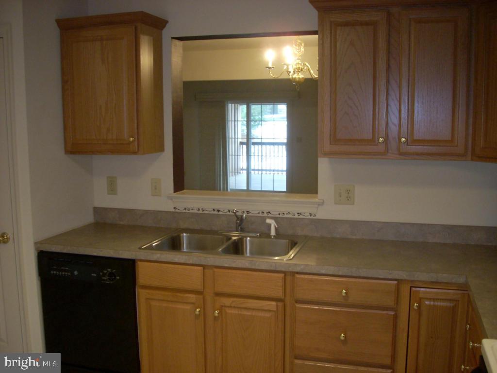 117 Sutherland Road Lancaster, PA 17603 - Photo 4 of 15 Gallery Image 4