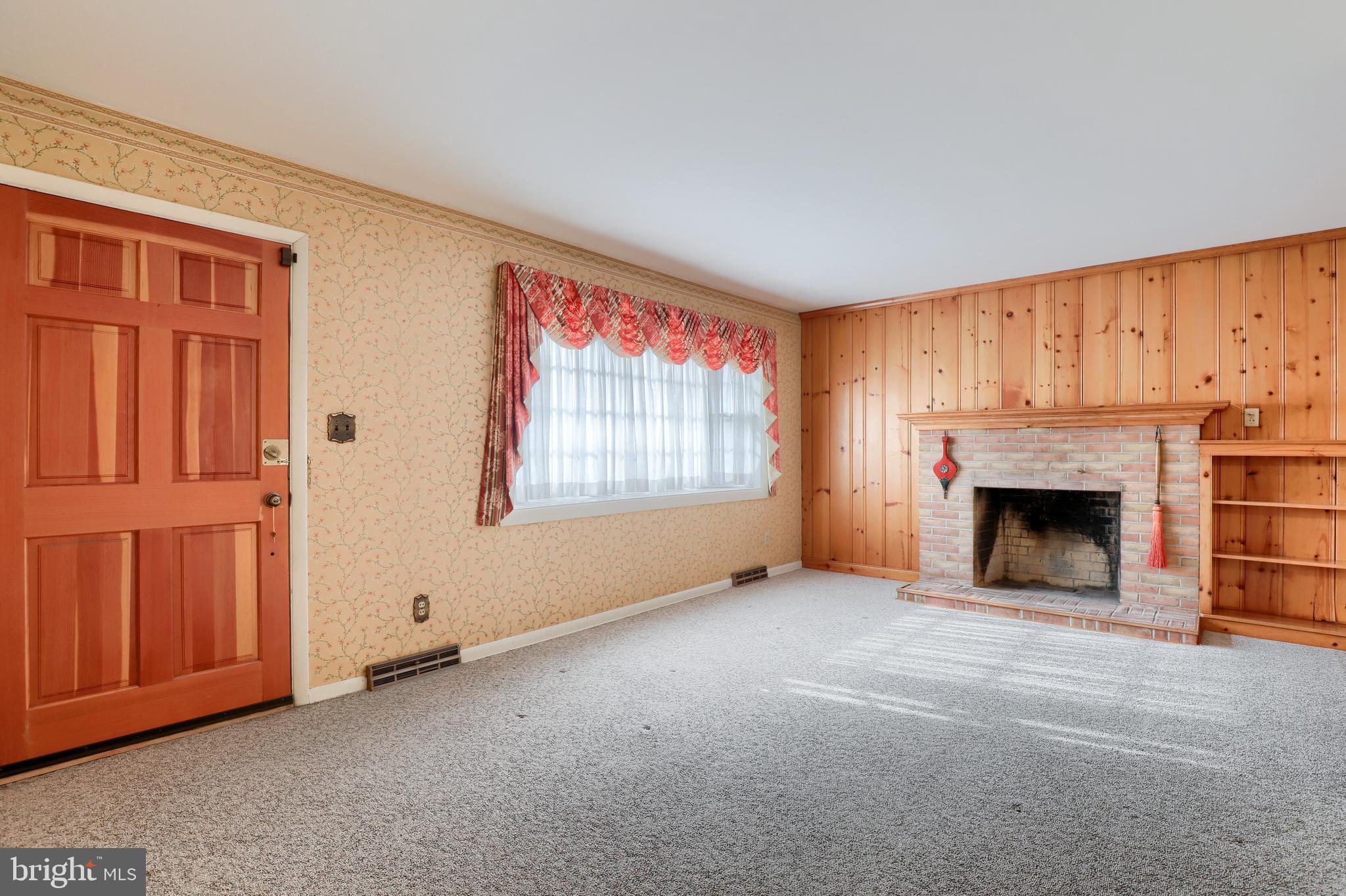 1921 Lancaster Road Manheim, PA 17545 - Photo 3 of 38