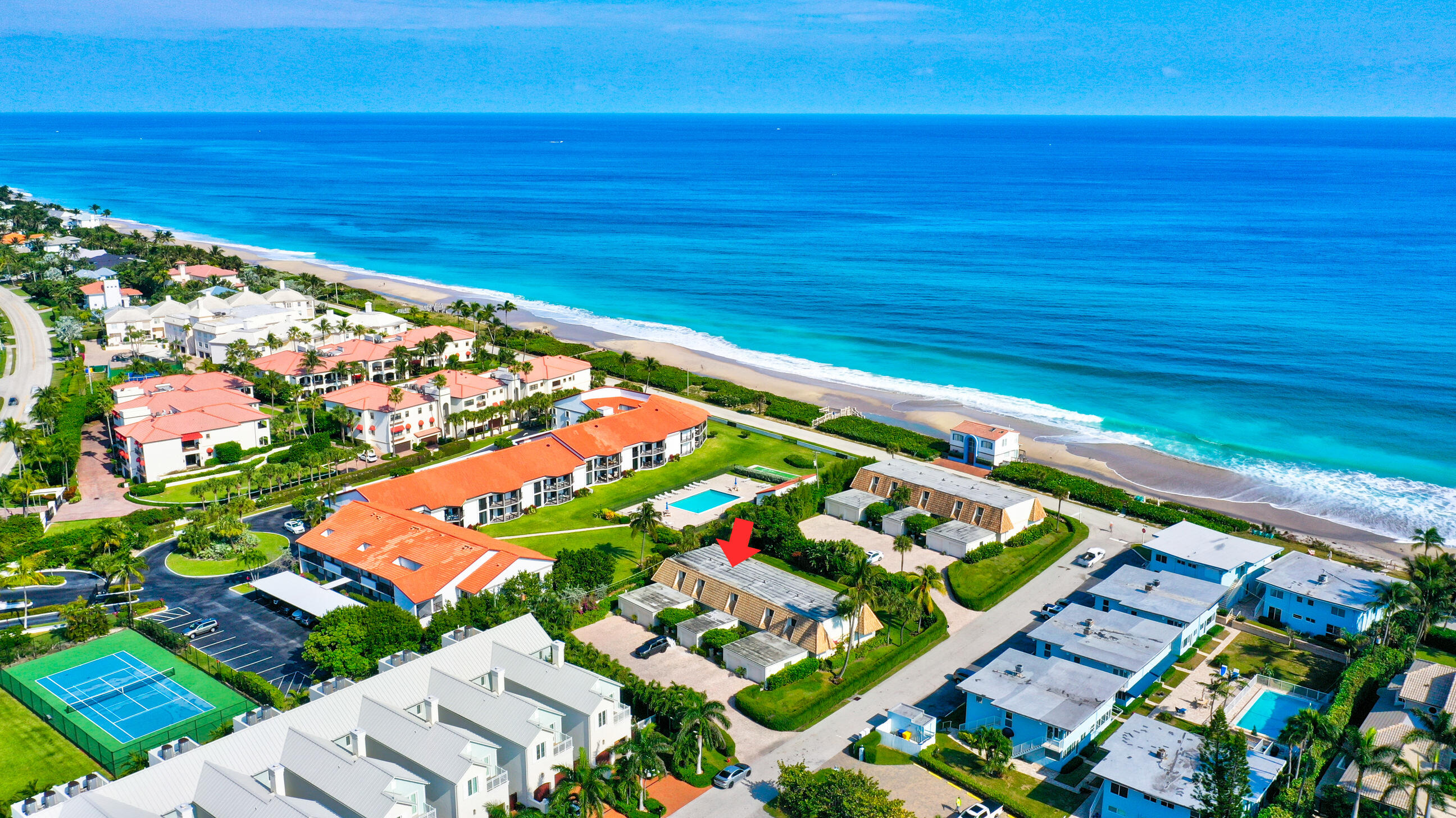 a view of an outdoor space