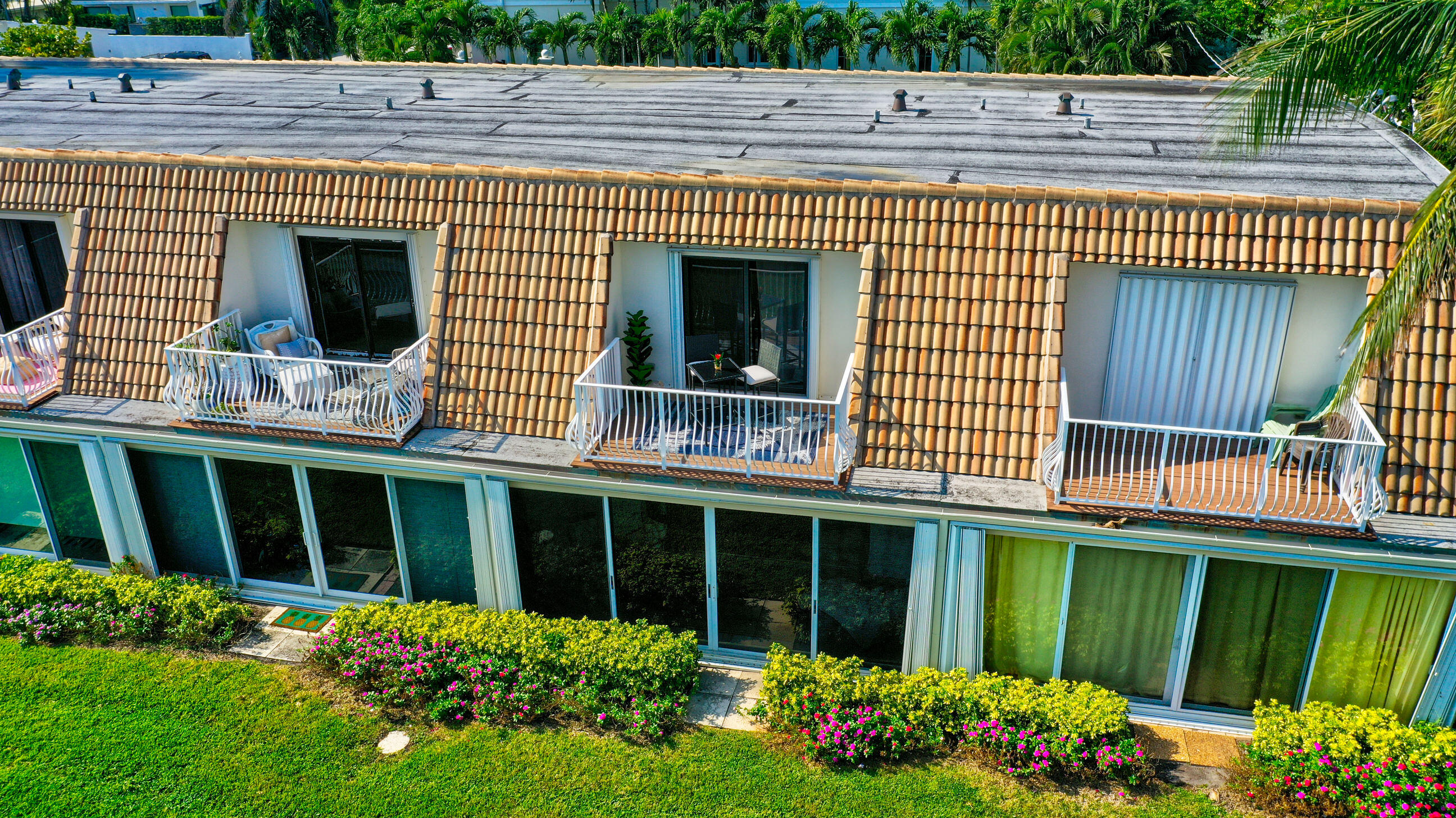 5720 Old Ocean Boulevard, Unit 4W Ocean Ridge, FL 33435 - Photo 4 of 46 a view of a house with a large window
