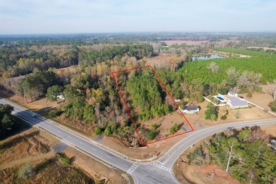 102 Highsmith Avenue Screven, GA 31560 - Photo 1 of 13