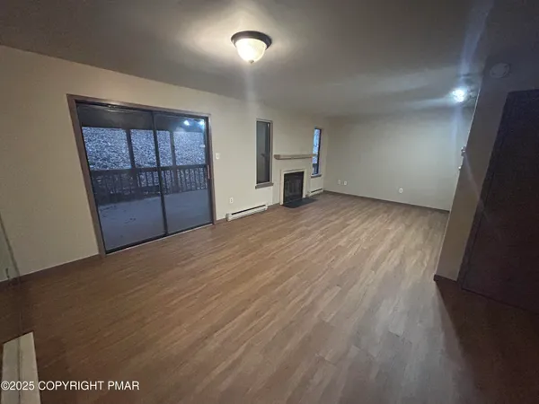 $2,275 | 233 Sedburgh Court, Bushkill, PA 18324