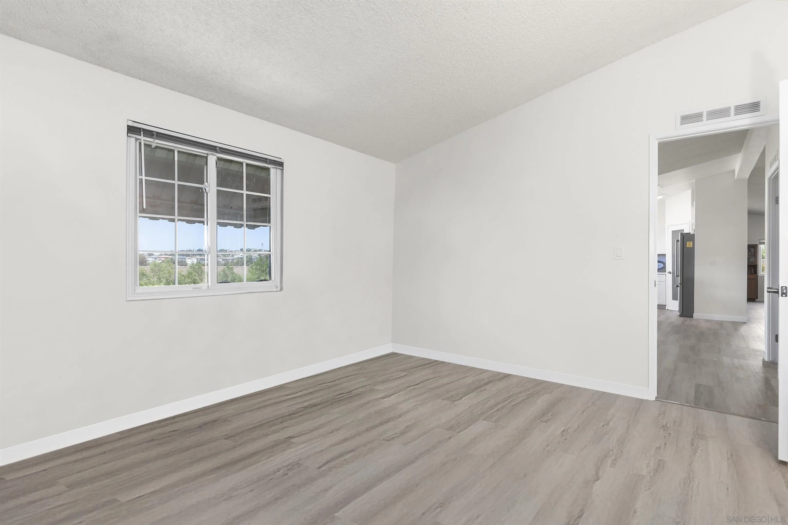 2000 Crofton Street, Unit 8 Spring Valley, CA 91977 - Photo 17 of 22 Gallery Image 17