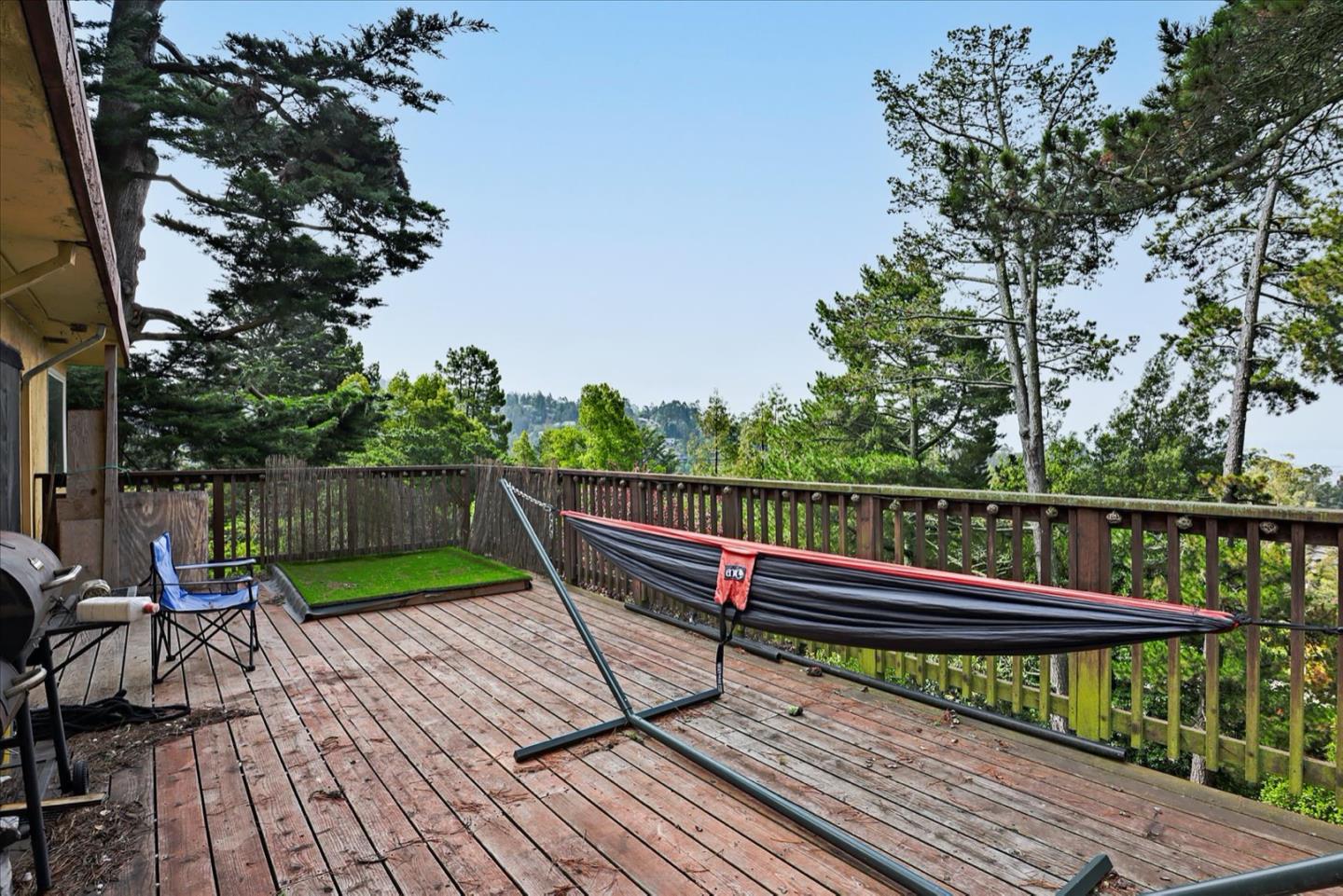 6821 Ridgewood Drive Oakland, CA 94611 - Photo 16 of 26 a view of sitting area on roof deck
