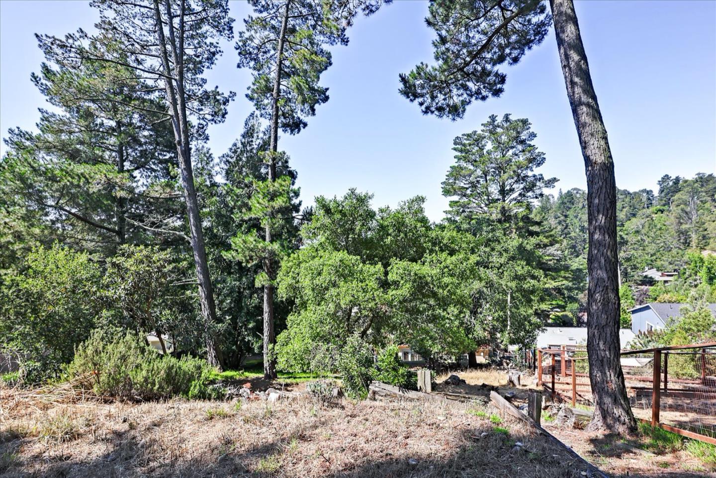 6821 Ridgewood Drive Oakland, CA 94611 - Photo 17 of 26 a view of outdoor space