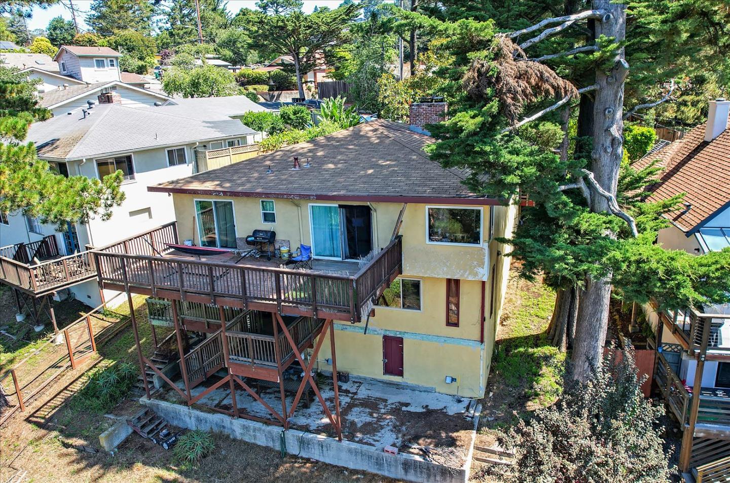 6821 Ridgewood Drive Oakland, CA 94611 - Photo 21 of 26 an aerial view of a house with balcony and garden