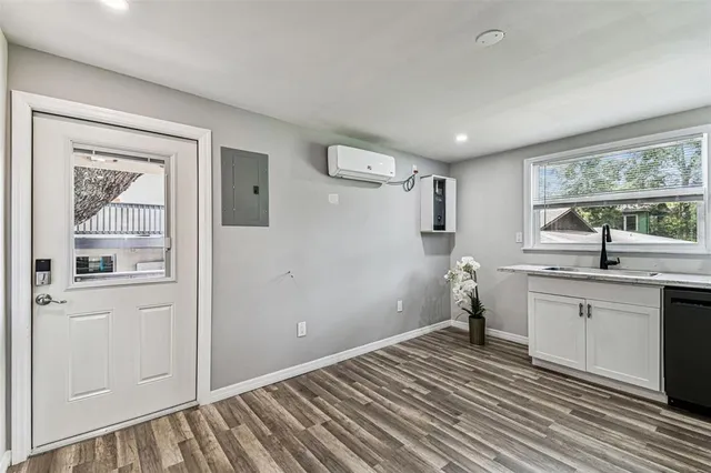 $1,175 | 1006 East 26th Avenue, Tampa, FL 33605