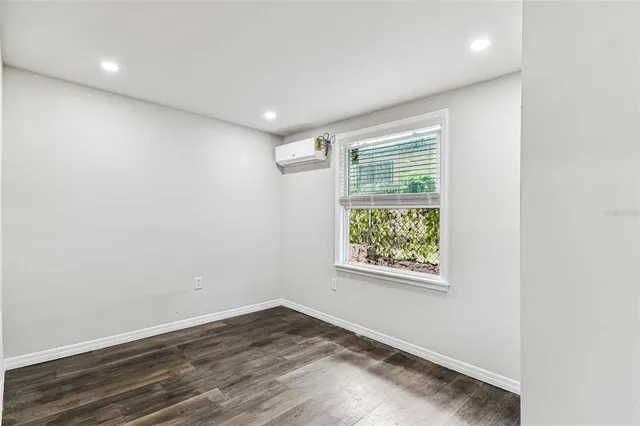 $1,175 | 1006 East 26th Avenue, Tampa, FL 33605