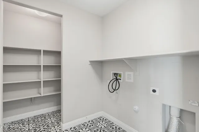 a view of a storage & utility room