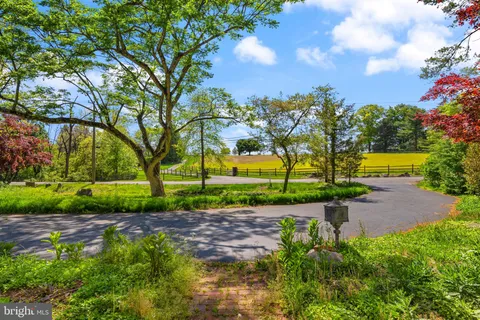 $1,999,000 | 176 Abrahams Lane, Villanova, PA 19085