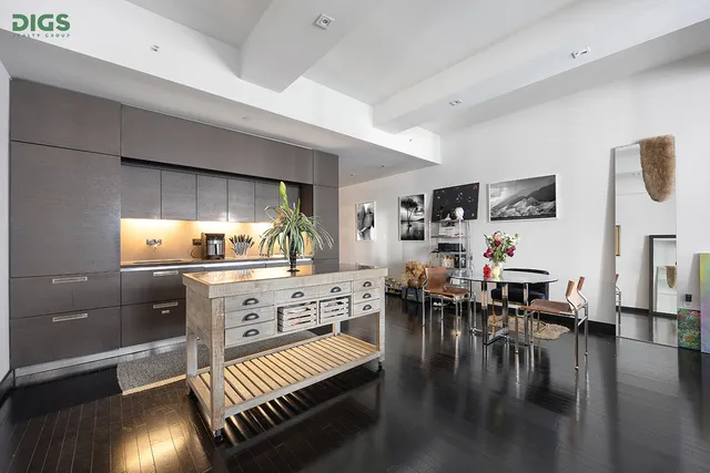 $845,000 | 20 Pine Street, Unit 2207 | Financial District
