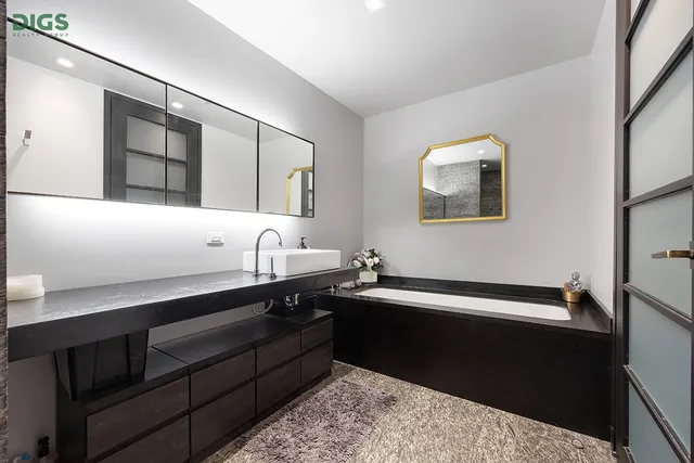 $845,000 | 20 Pine Street, Unit 2207 | Financial District