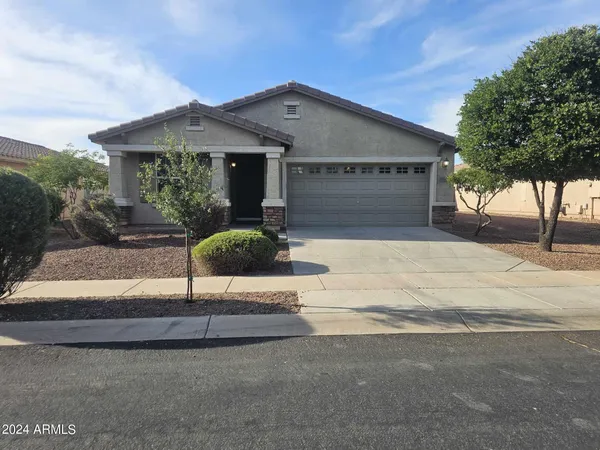 $1,900 | 17770 West Red Bird Road, Surprise, AZ 85387
