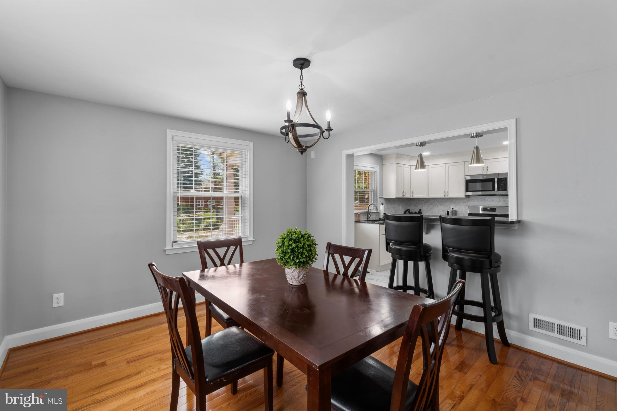 1517 Dellsway Road Towson, MD 21286 - Photo 7 of 34 Dining room
