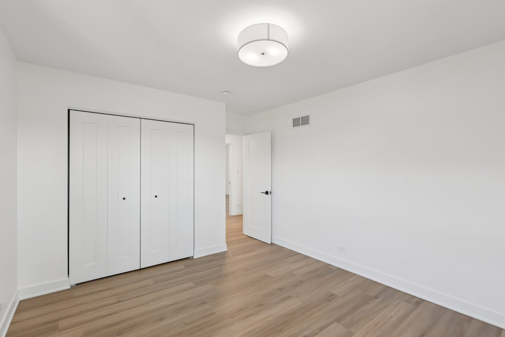 8135 West Rascher Avenue Chicago, IL 60656 - Photo 21 of 43